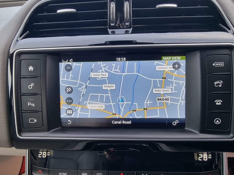 JAGUAR XE