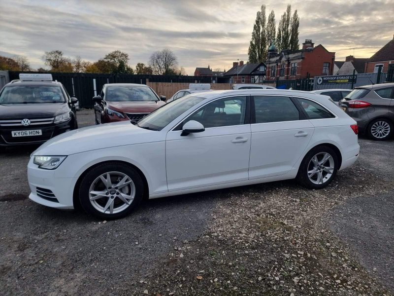 AUDI A4 AVANT
