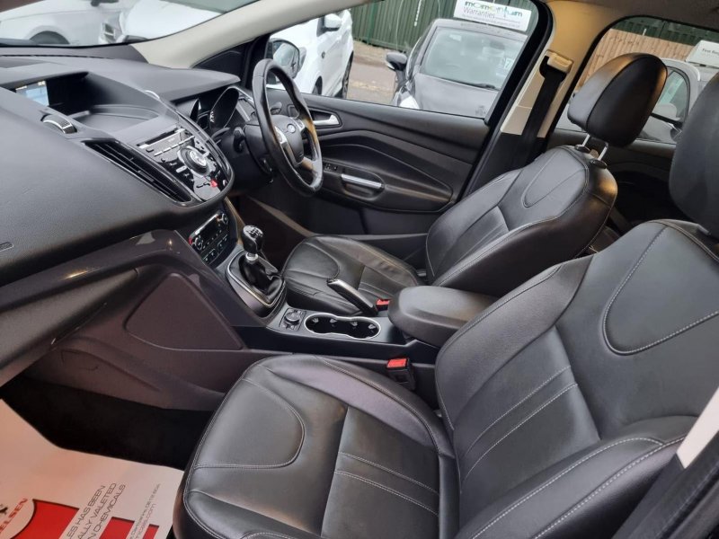 FORD KUGA