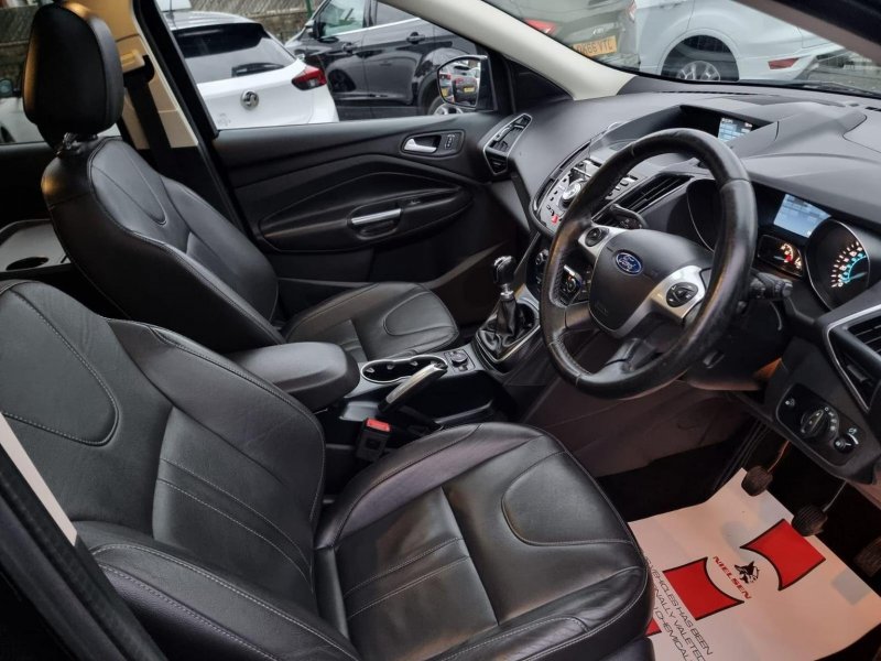 FORD KUGA