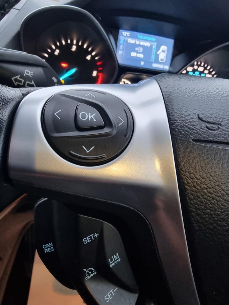 FORD KUGA