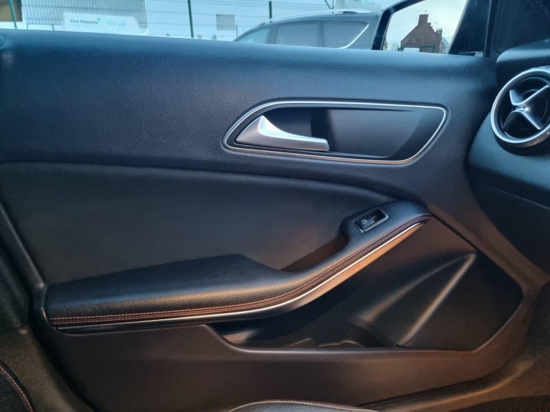 MERCEDES-BENZ GLA CLASS