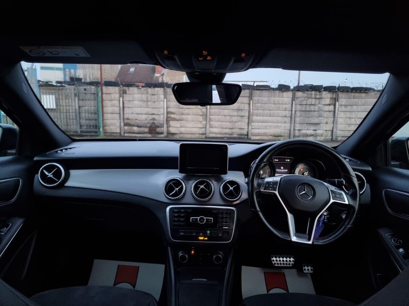 MERCEDES-BENZ GLA CLASS